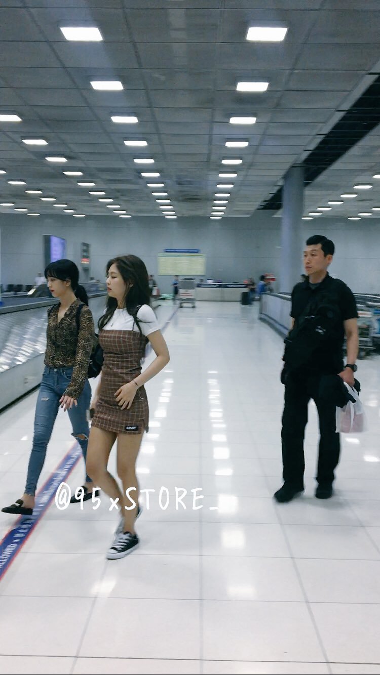 오늘 태국공항 블랙핑크 김제니 사복패션 피지컬 ㄷㄷ.JPG | 인스티즈