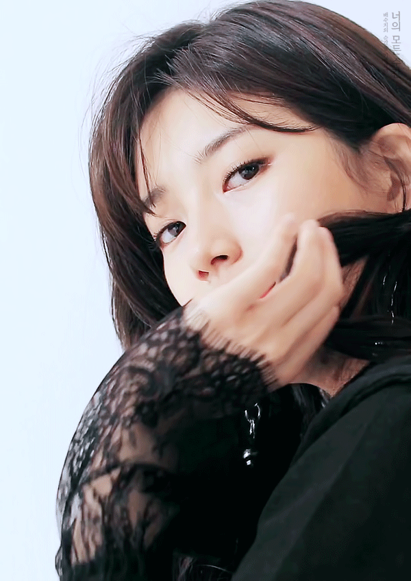 수지는 왜 이렇게 이쁜걸까.gif | 인스티즈