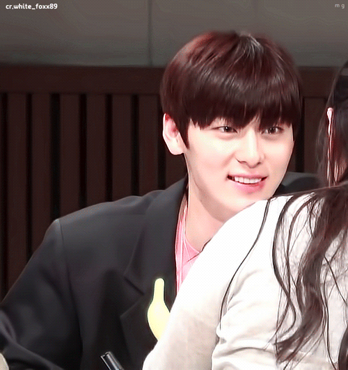 [워너원] 20cm 진한 아이컨텍을 받을수 있다는 황민현 팬싸모습 | 인스티즈