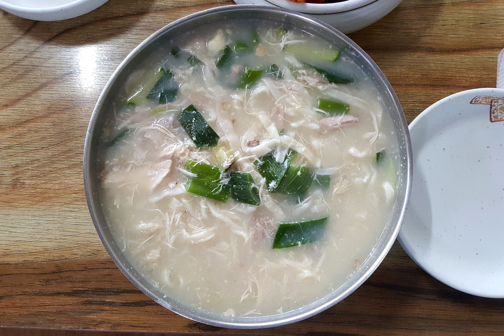 면발칼국수 이미지