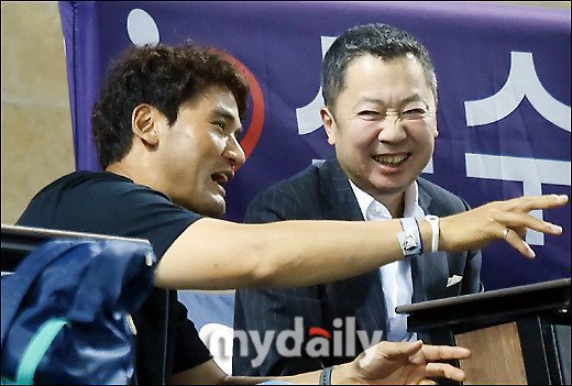 다들 첨에는 절 보고 좋아하시더라구요 | 인스티즈