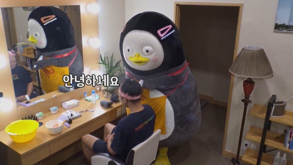 [펭수] 펭수가 직접 제작진들에게 힐링선물하는 EBS 복지 클래스 | 인스티즈