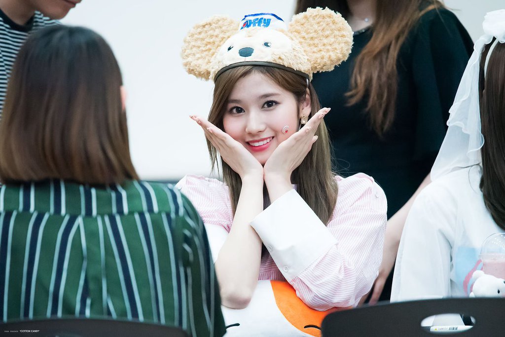 트와이스의 큐티갓 사나.jpg | 인스티즈
