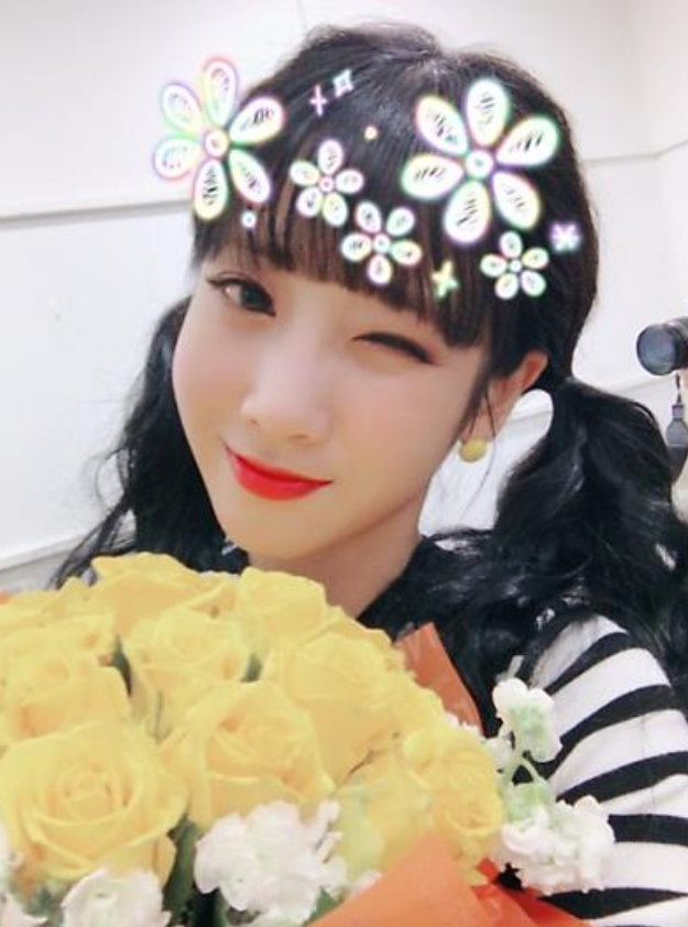 [러블리즈] 선풍기 바람이 시원해서 지애 | 인스티즈
