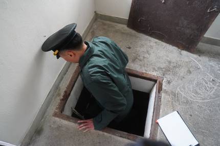 북한군 초소 점검하는 우리나라 군인.jpg | 인스티즈