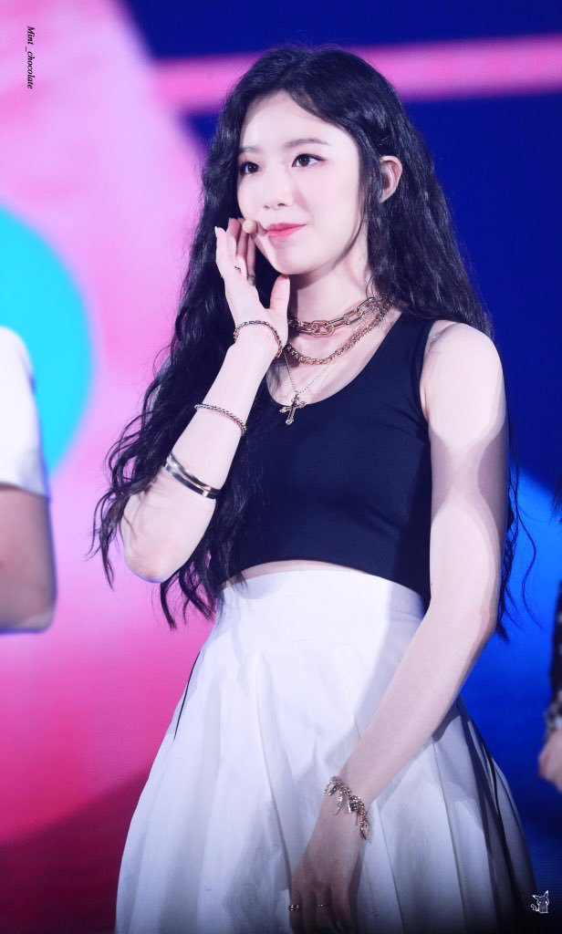 (여자)아이들의 비쥬얼담당 백설공주 슈화.jpgif (311장) | 인스티즈