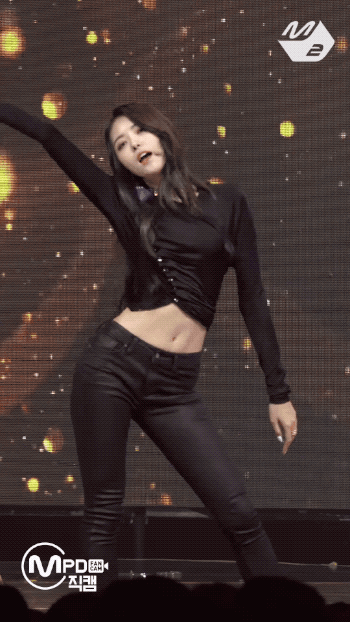 애교부리는 임나영 | 인스티즈
