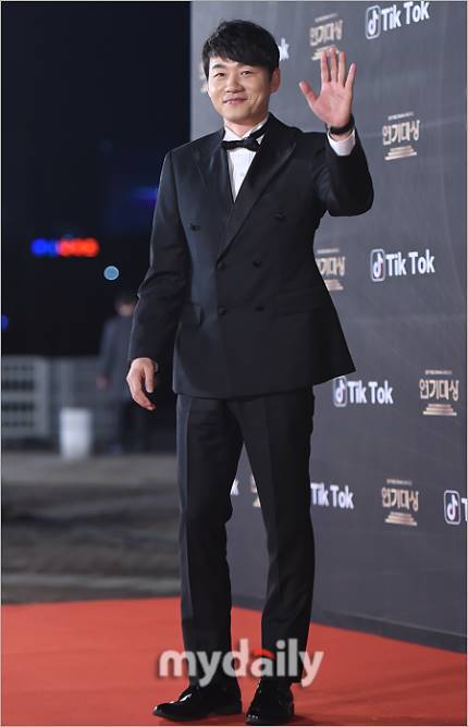 [KBS연기대상] 김승수·송창의·명세빈·임수향, 일일극 男女 우수상 수상 | 인스티즈
